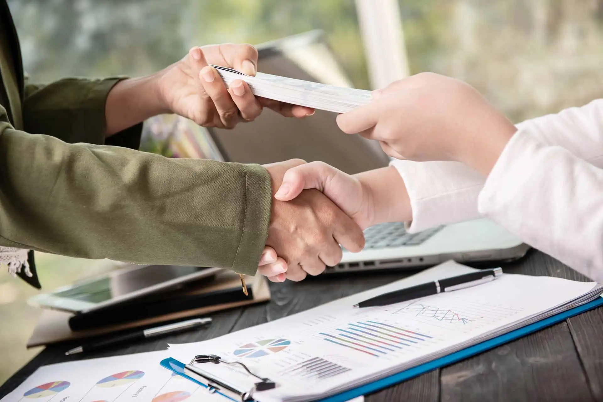 Managing Client Credit Risk: A Proactive Approach to Protecting Your Bottom Line